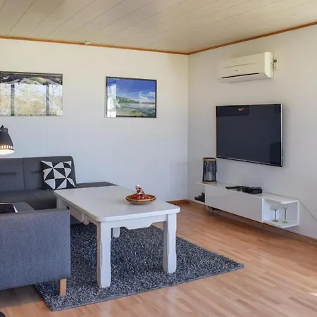 Сasa de vacaciones Bonita Casa En Kirke Hyllinge Con Wifi Kirke-Hyllinge